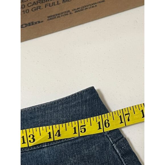 BANDOLINO Women's Distressed Dark Wash Reg Fit Knee Length Jean Skirt size 6 - Picture 4 of 8